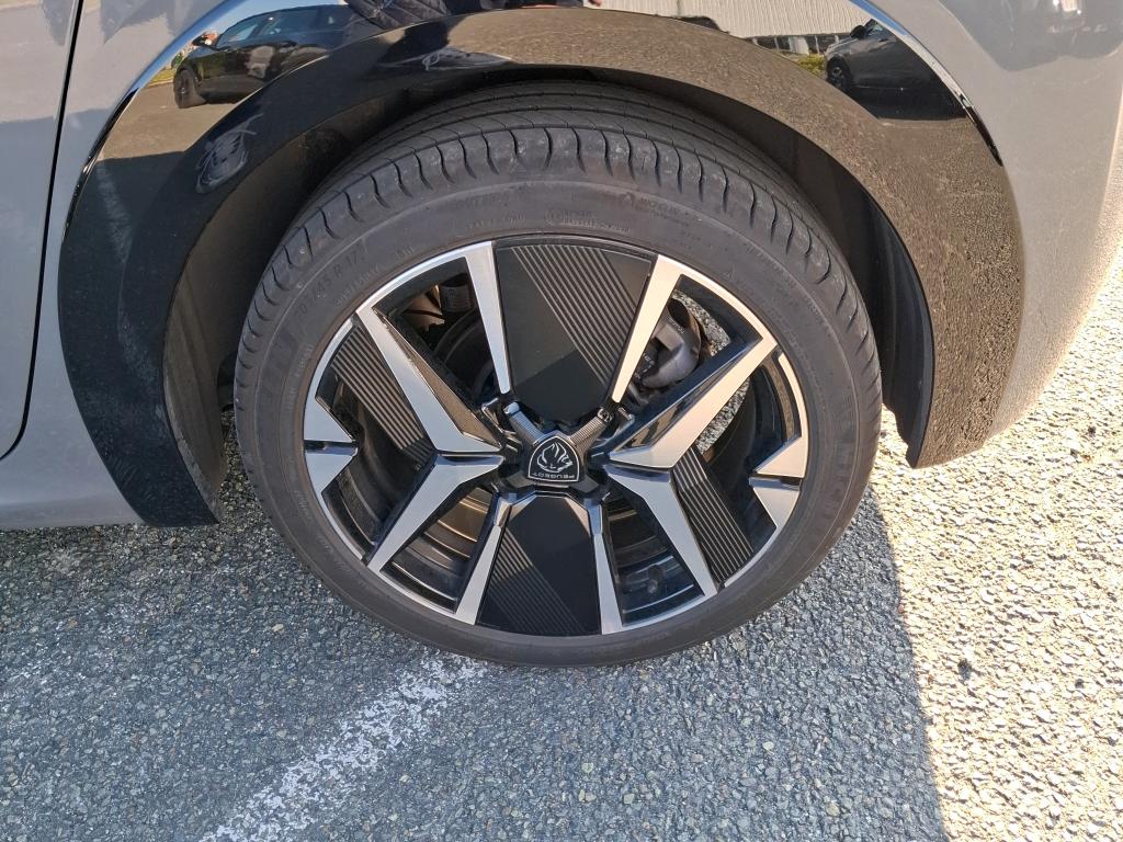 Peugeot 208 Hybrid 100 e-DCS6 GT 2025
