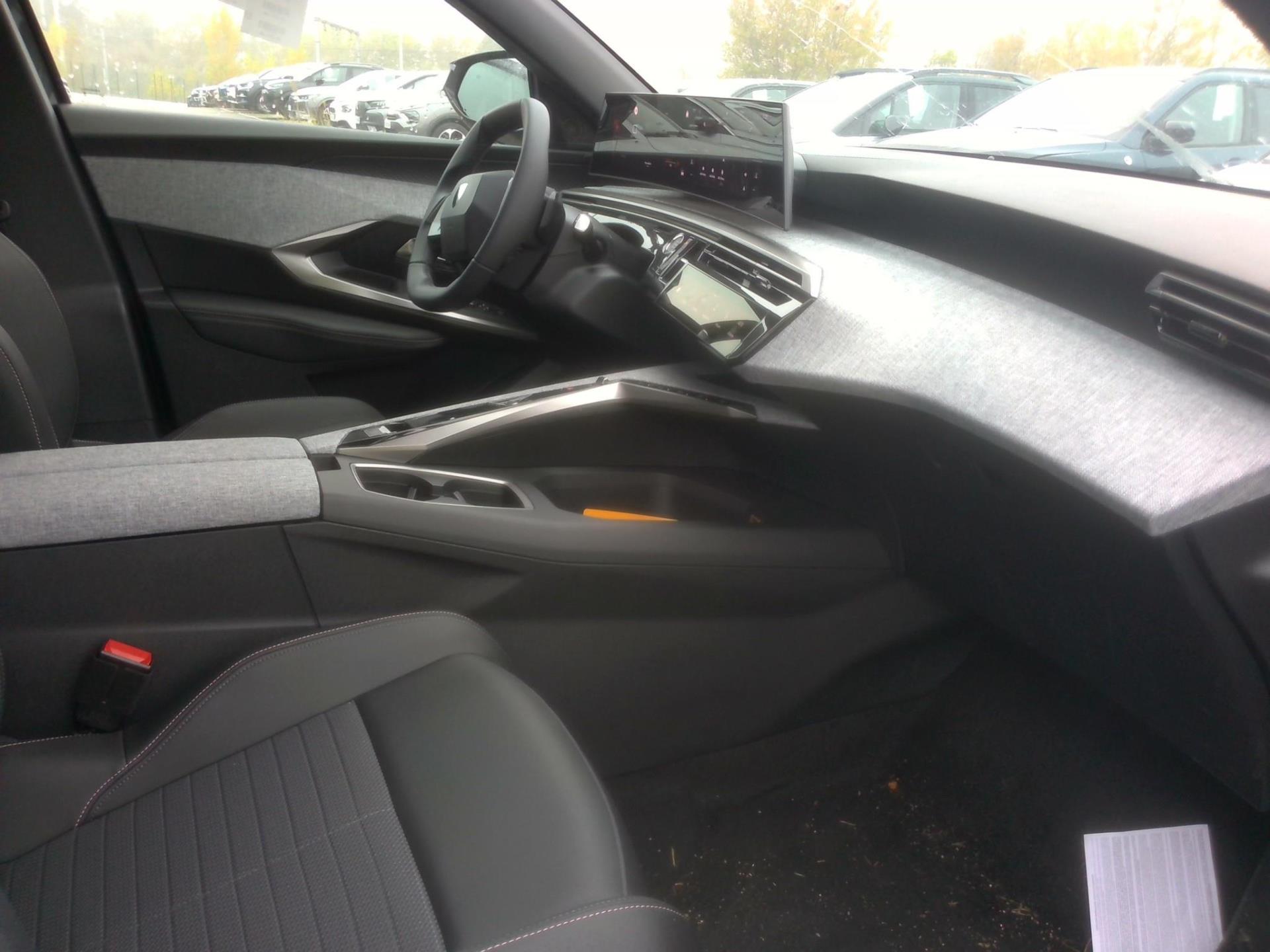 Peugeot 5008 Hybrid 136 e-DCS6 Allure 2024