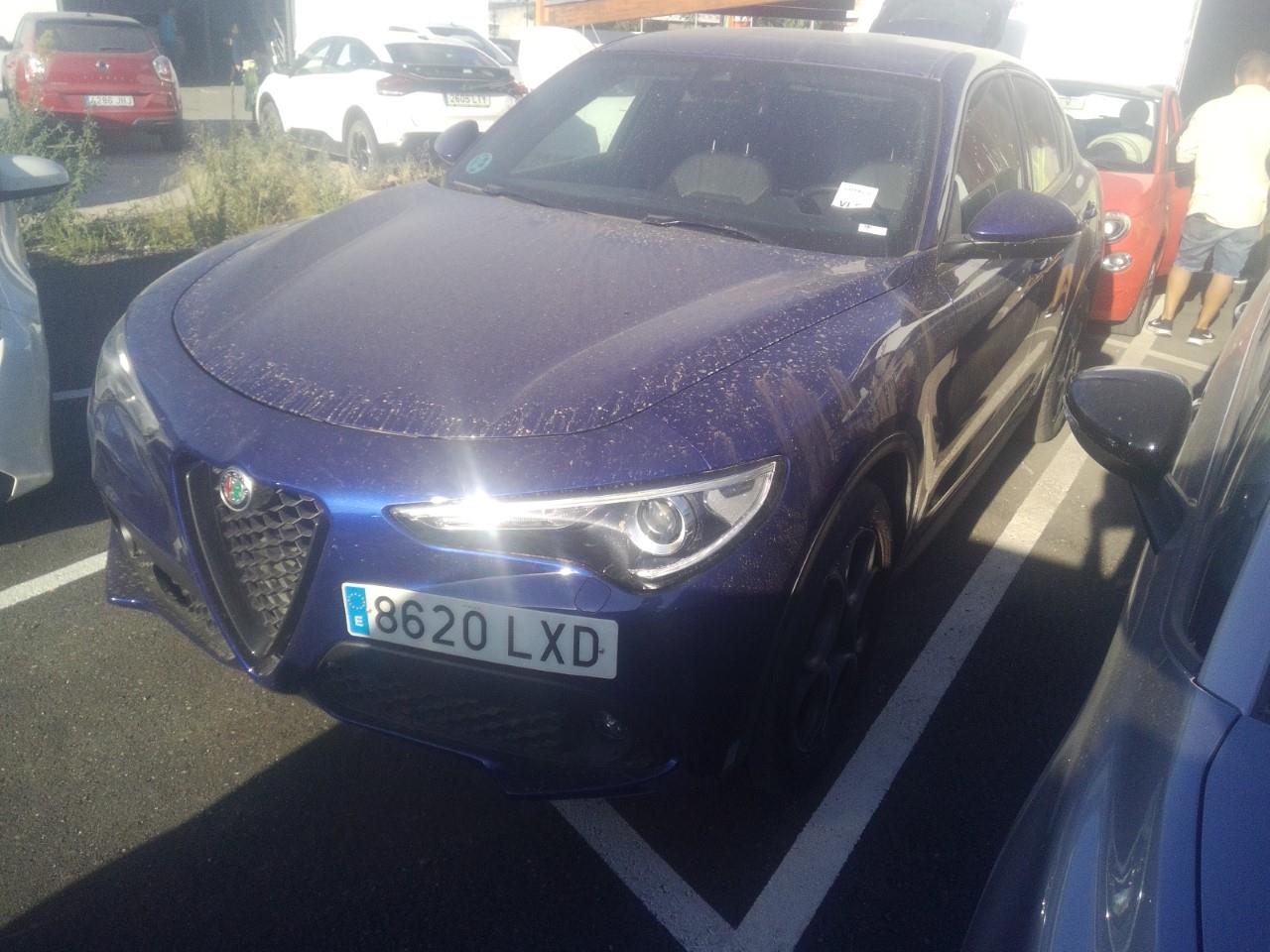 Foto Alfa Romeo Stelvio 2