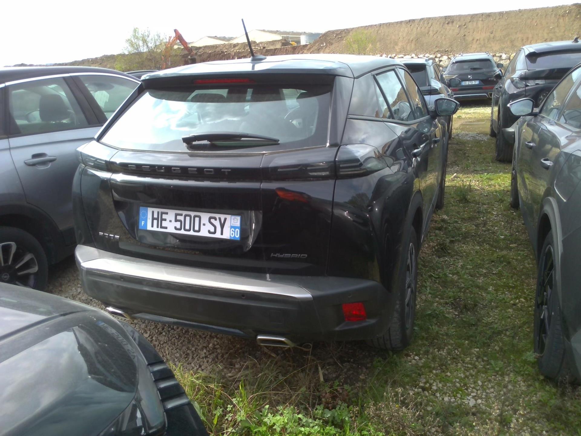 Peugeot 2008 Hybrid 145 e-DCS6 Style 2025