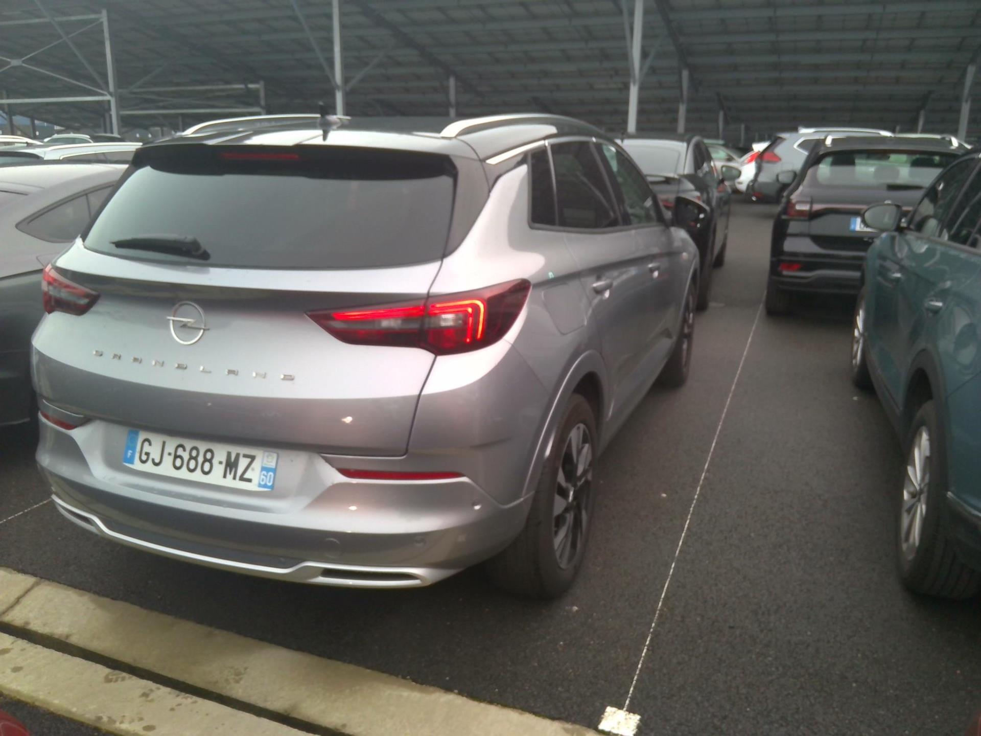 Opel Grandland Hybrid4 300 ch AWD BVA8 Ultimate 2022