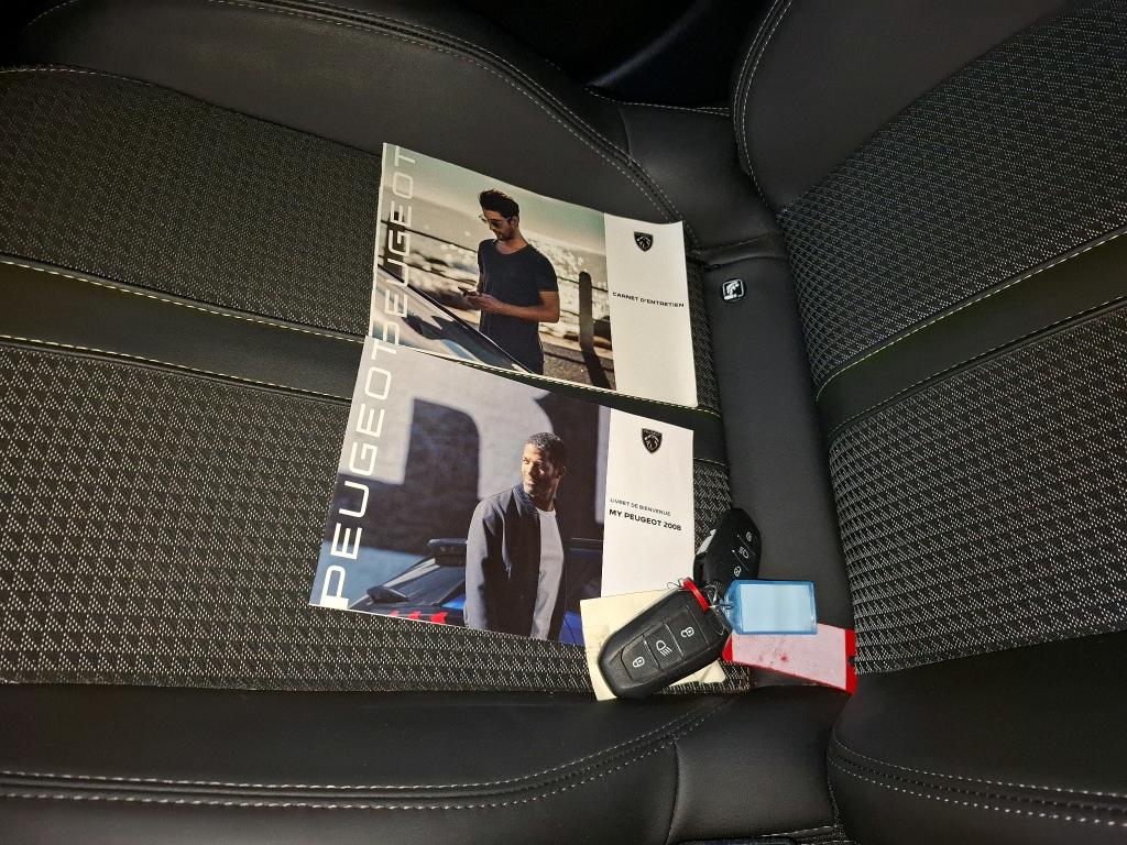 Peugeot 2008 PureTech 130 S&S EAT8 GT 2022