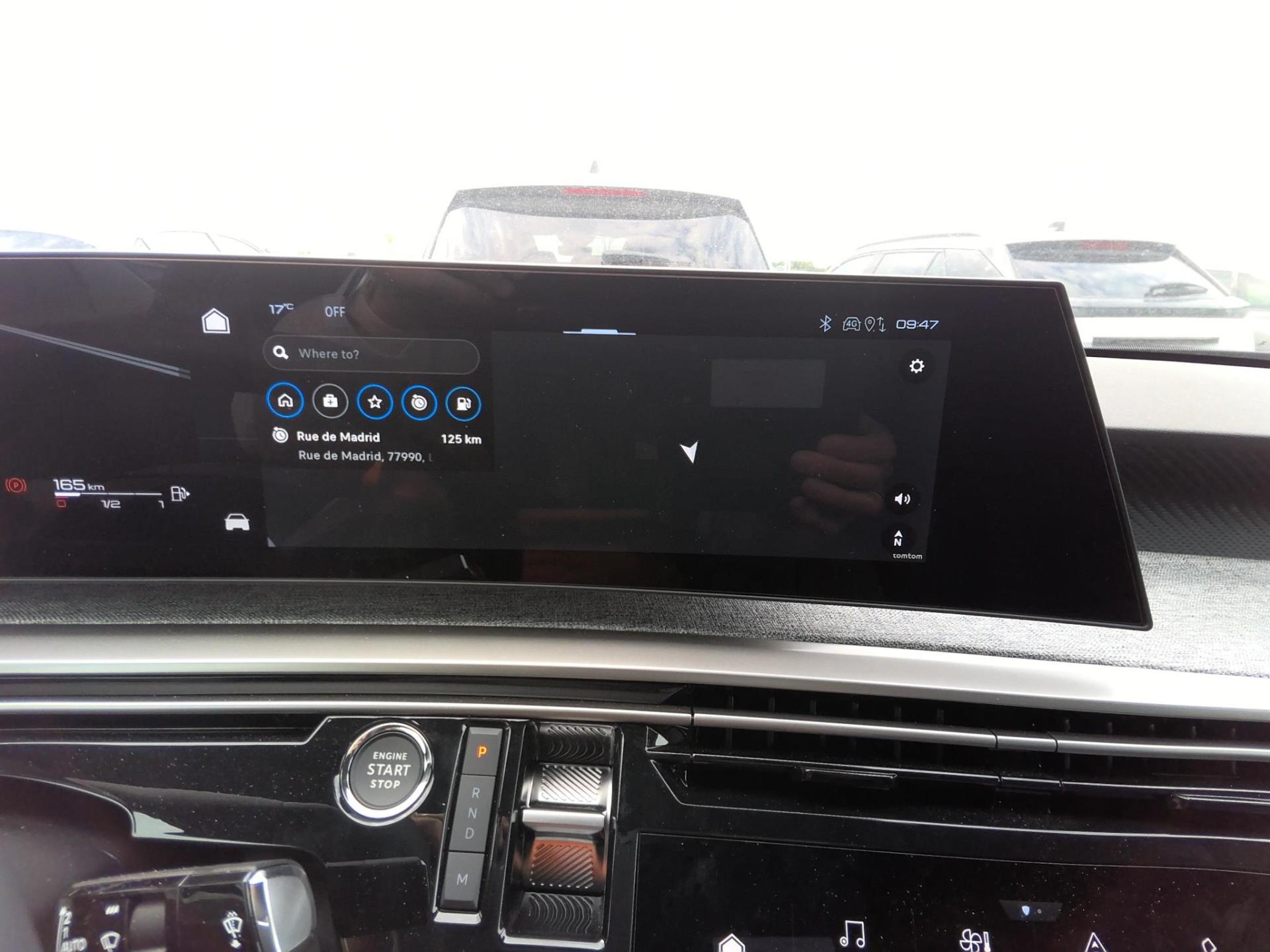 Peugeot 3008 Hybrid 136 e-DCS6 Allure 2025