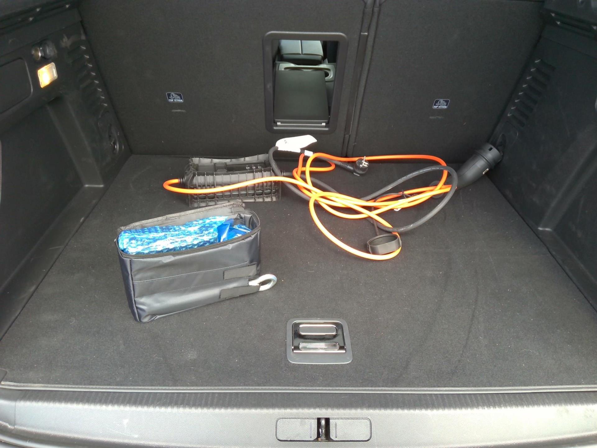 Peugeot 3008 Hybrid 180 e-EAT8 Allure Pack 2024