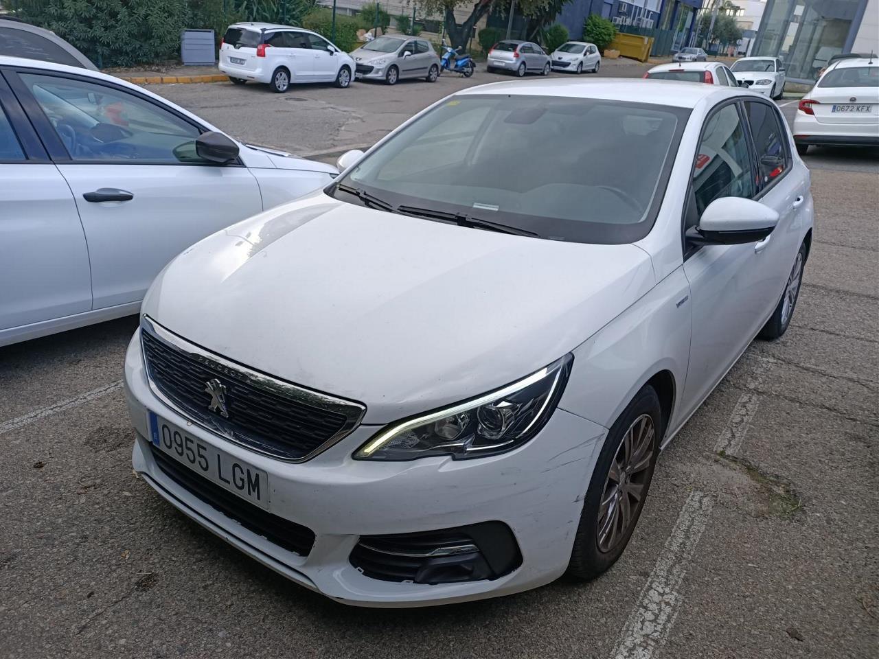 Peugeot 308 308 5P Style BlueHDi 100 S&S 6 Vel. MAN ( . )
