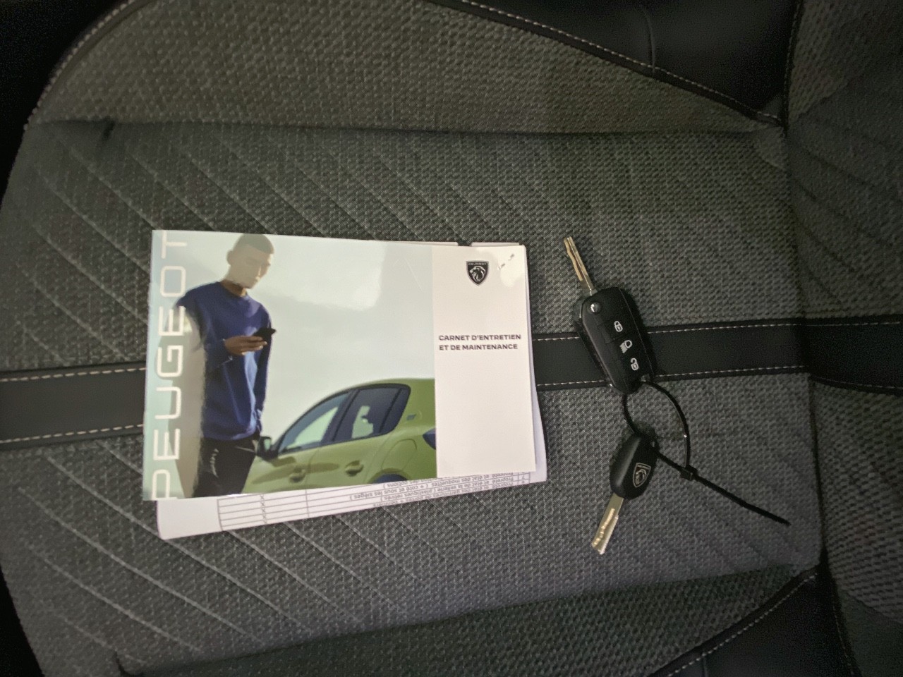 Peugeot 2008 PureTech 130 S&S EAT8 Allure 2024