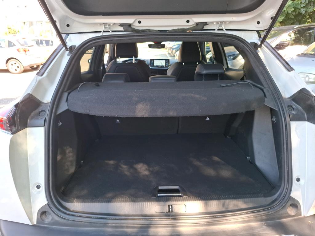Peugeot 2008 BlueHDi 130 S&S EAT8 GT 2022