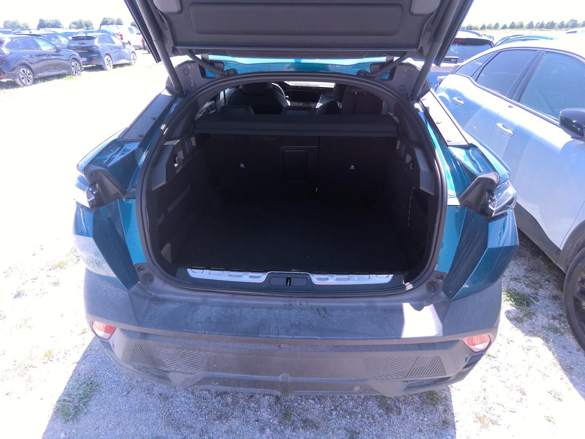 Peugeot 408 Hybrid 136 e-DCS6 GT 2025