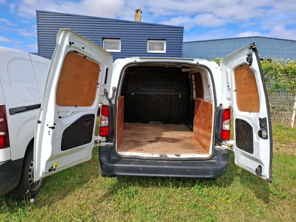 Peugeot PARTNER FOURGON STANDARD 650 KG BLUEHDI 100 S&S BVM5 PREMIUM 2019