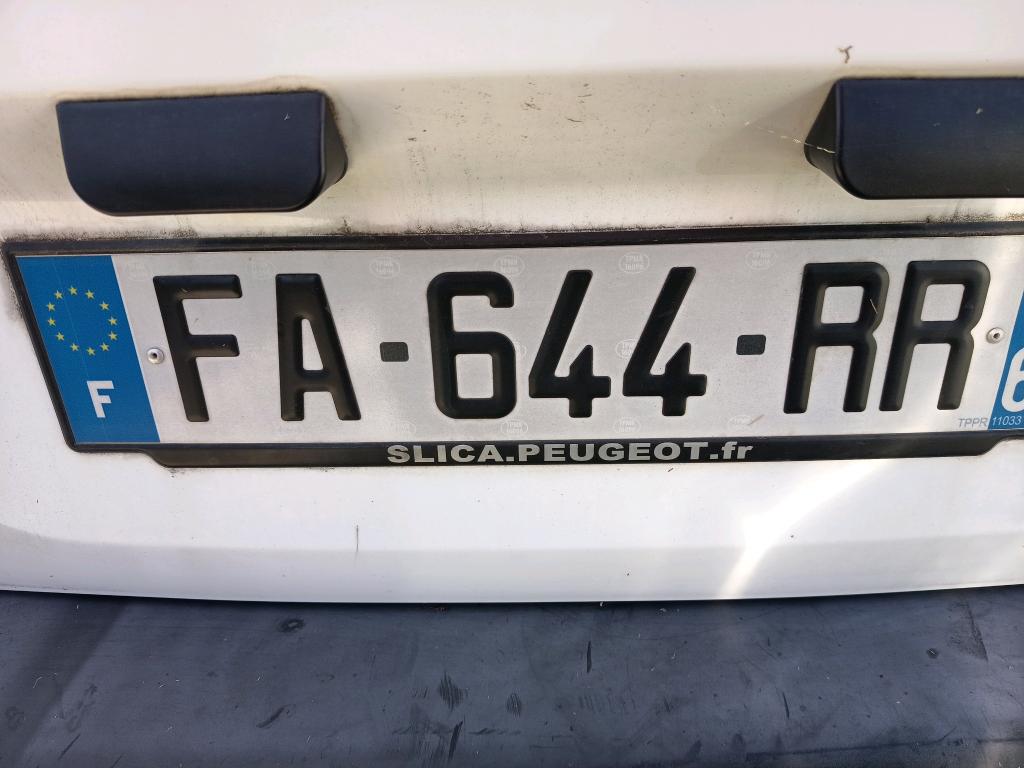 Peugeot PARTNER FOURGON STANDARD 1.6 BLUEHDI 75 BVM5 PREMIUM 2018