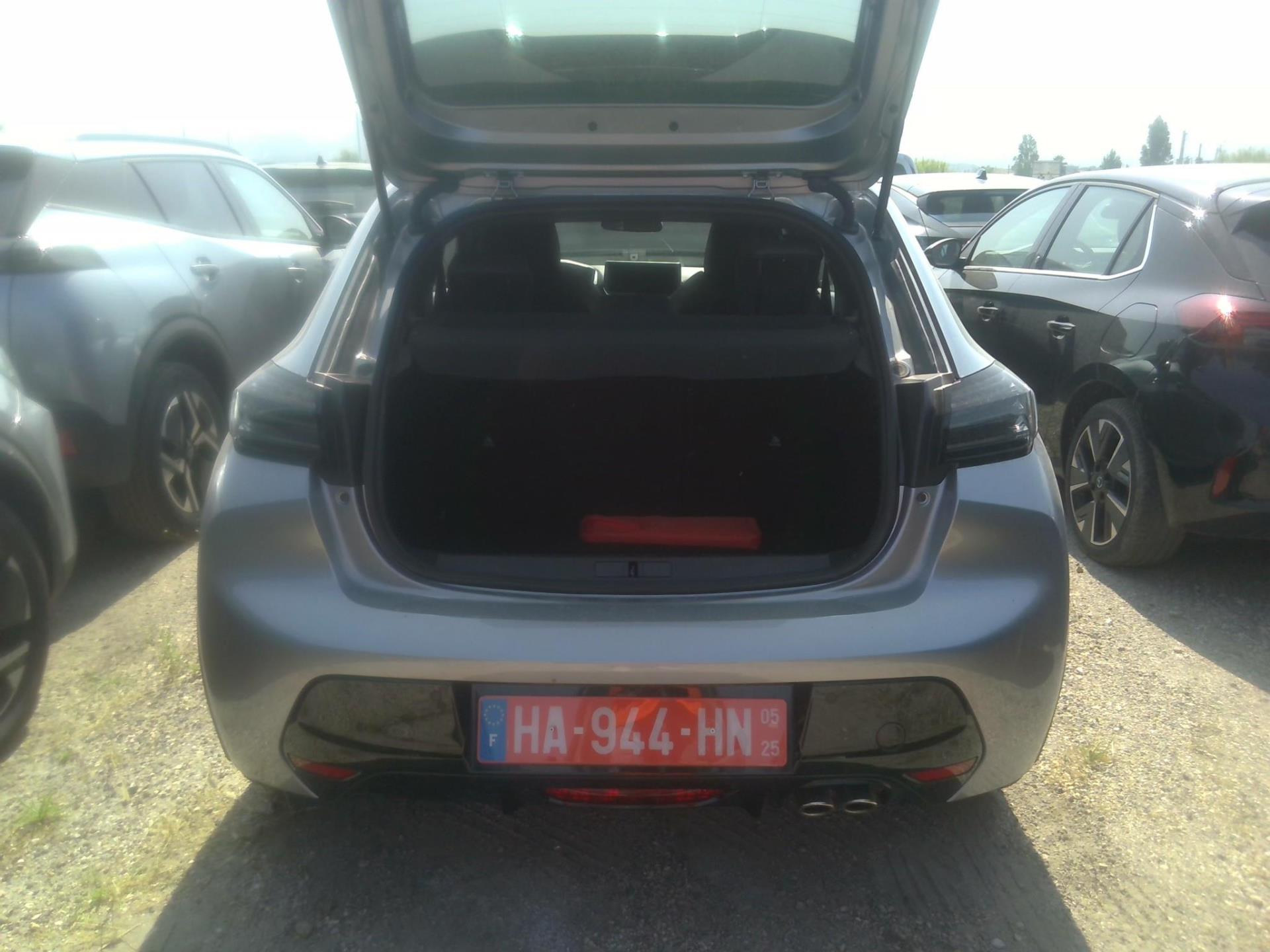 Peugeot 208 Hybrid 136 e-DCS6 GT 2024