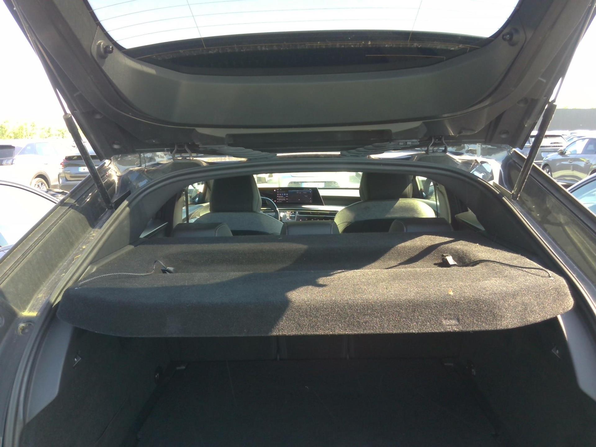 Peugeot 3008 Hybrid 136 e-DCS6 Allure 2024