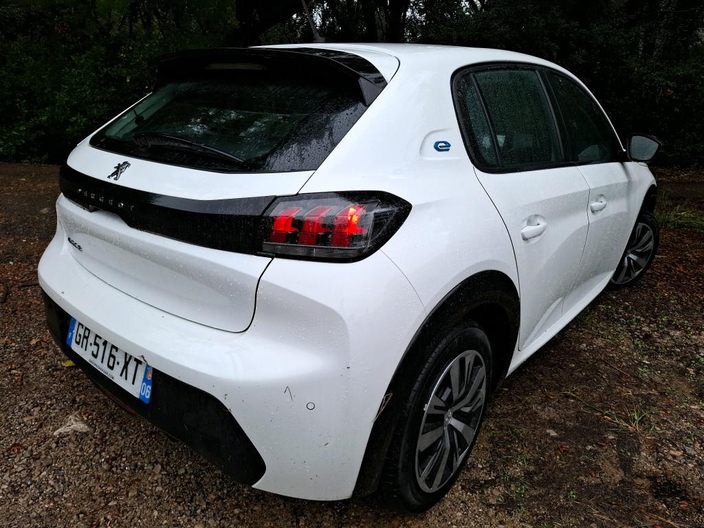 Peugeot 208 ELECTRIQUE 50 KWH 136 ACTIVE BUSINESS R 2023