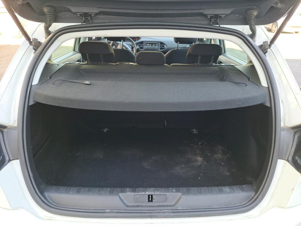 Peugeot 308 1.6 BlueHDi 100ch S&S BVM5 Access 2017