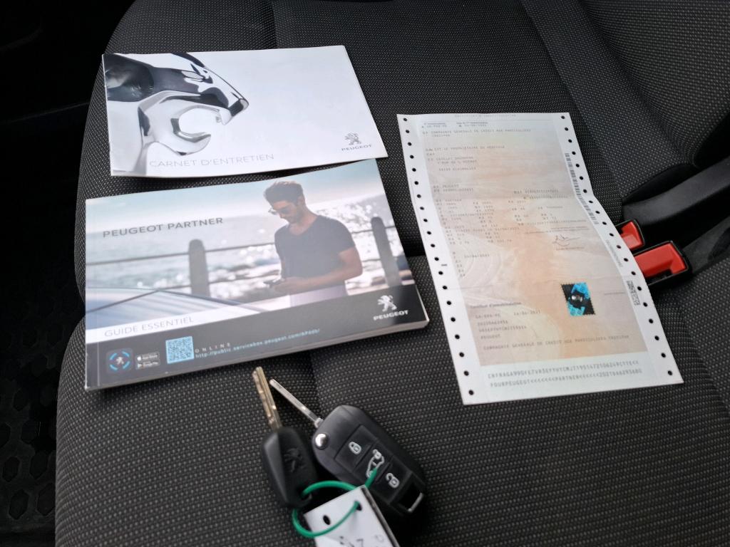 Peugeot PARTNER FOURGON STANDARD 650 KG BLUEHDI 100 S&S BVM5 PREMIUM 2021