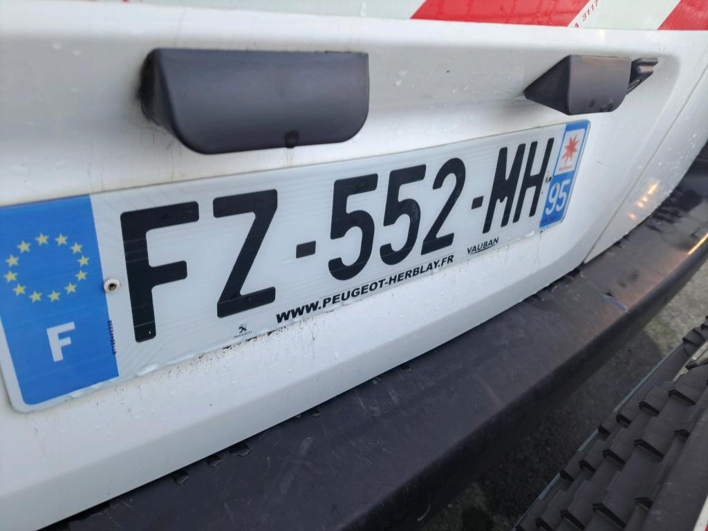 Peugeot PARTNER FOURGON STANDARD 650 KG BLUEHDI 100 S&S BVM5 PREMIUM 2021