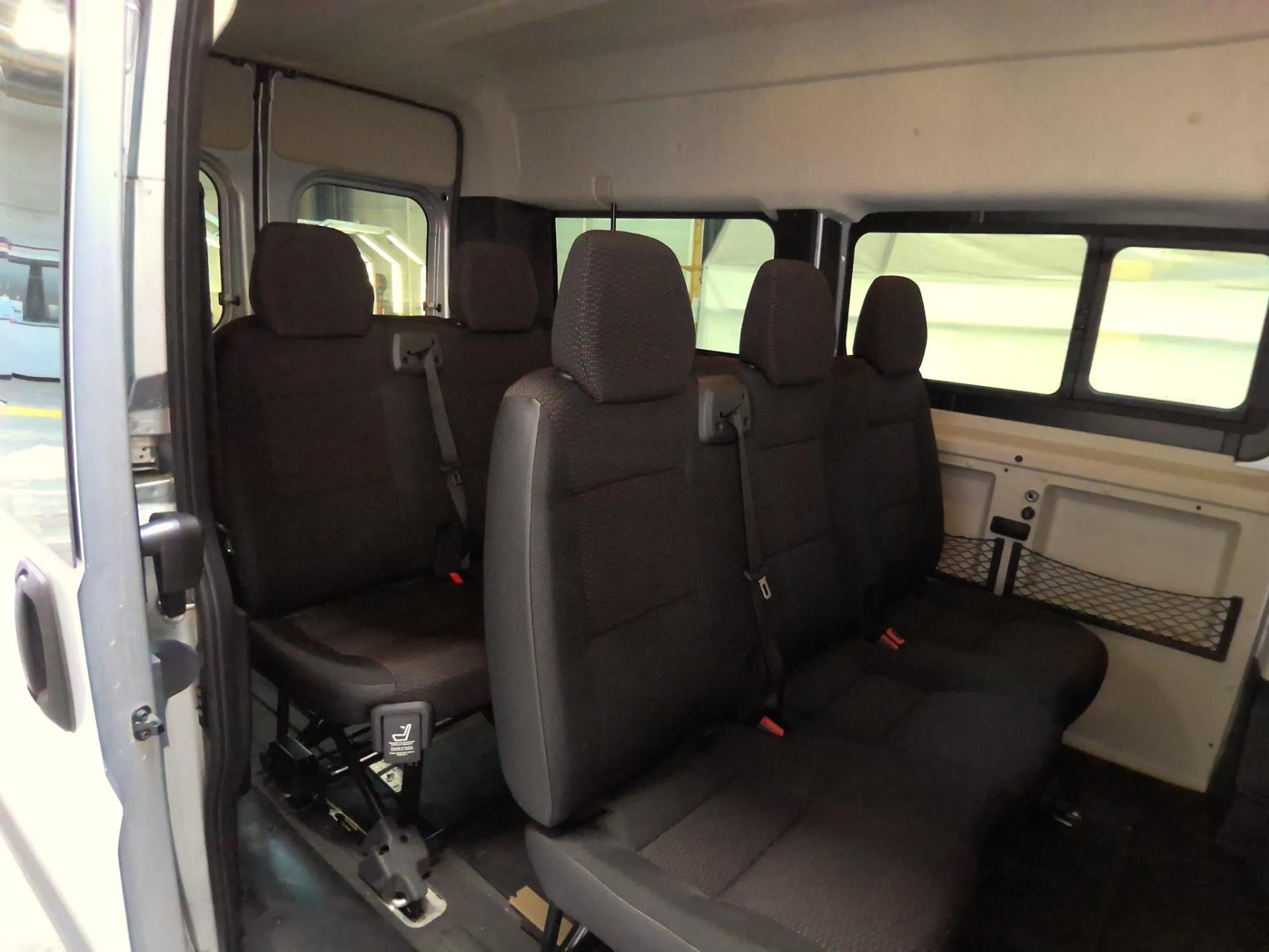 Peugeot Boxer 333 L2H2 BlueHDi 140 S&S Active 9 Places 2019