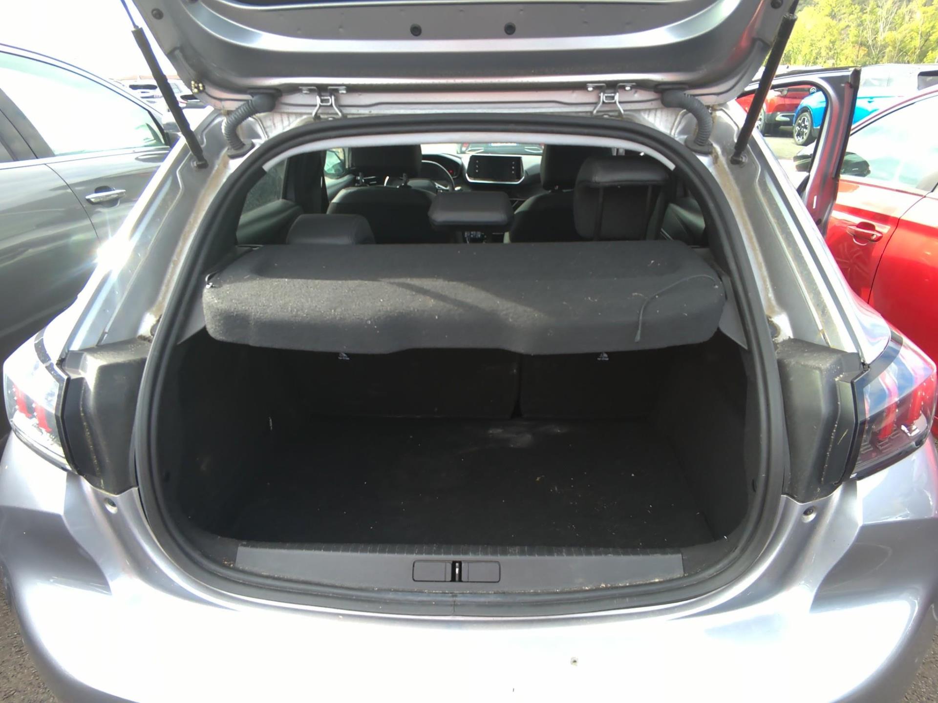 Peugeot 208 BlueHDi 100 S&S BVM6 Allure 2023