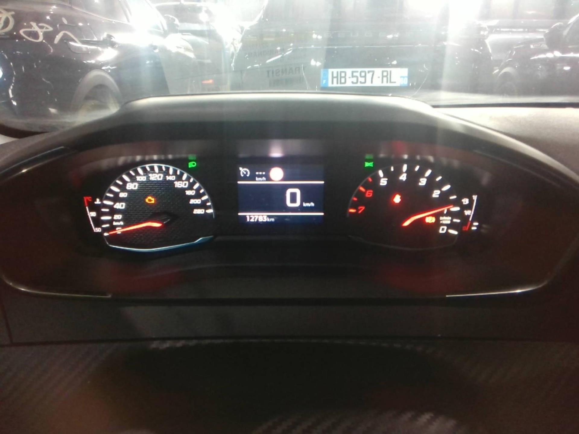 Peugeot 208 100 S&S BVM6 Style 2025