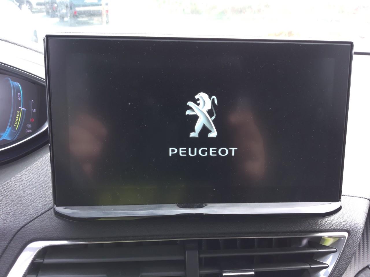 Foto Peugeot 3008 Hybrid 7