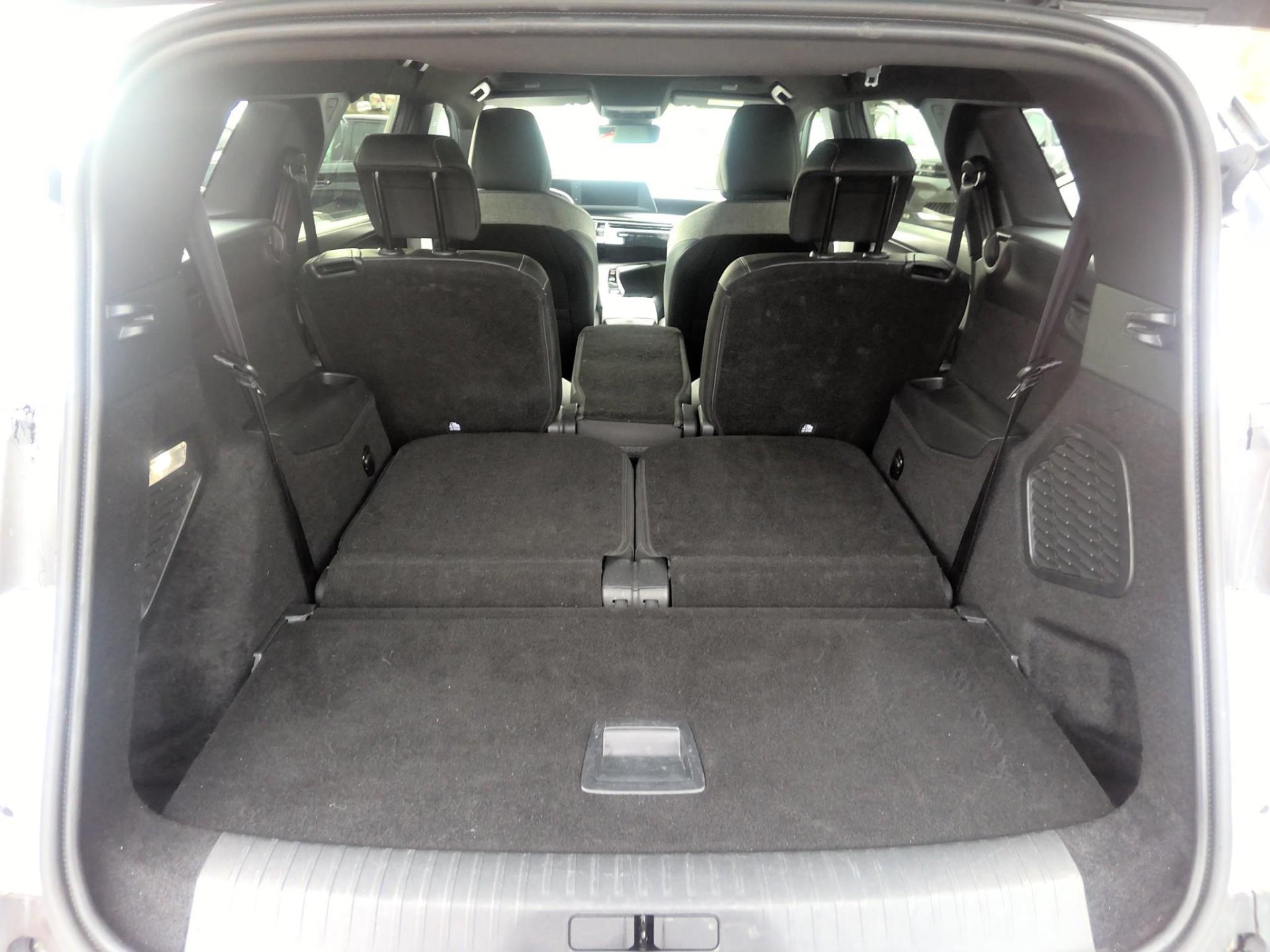 Peugeot 5008 Hybrid 145 ch e-DCS6 Allure 2025
