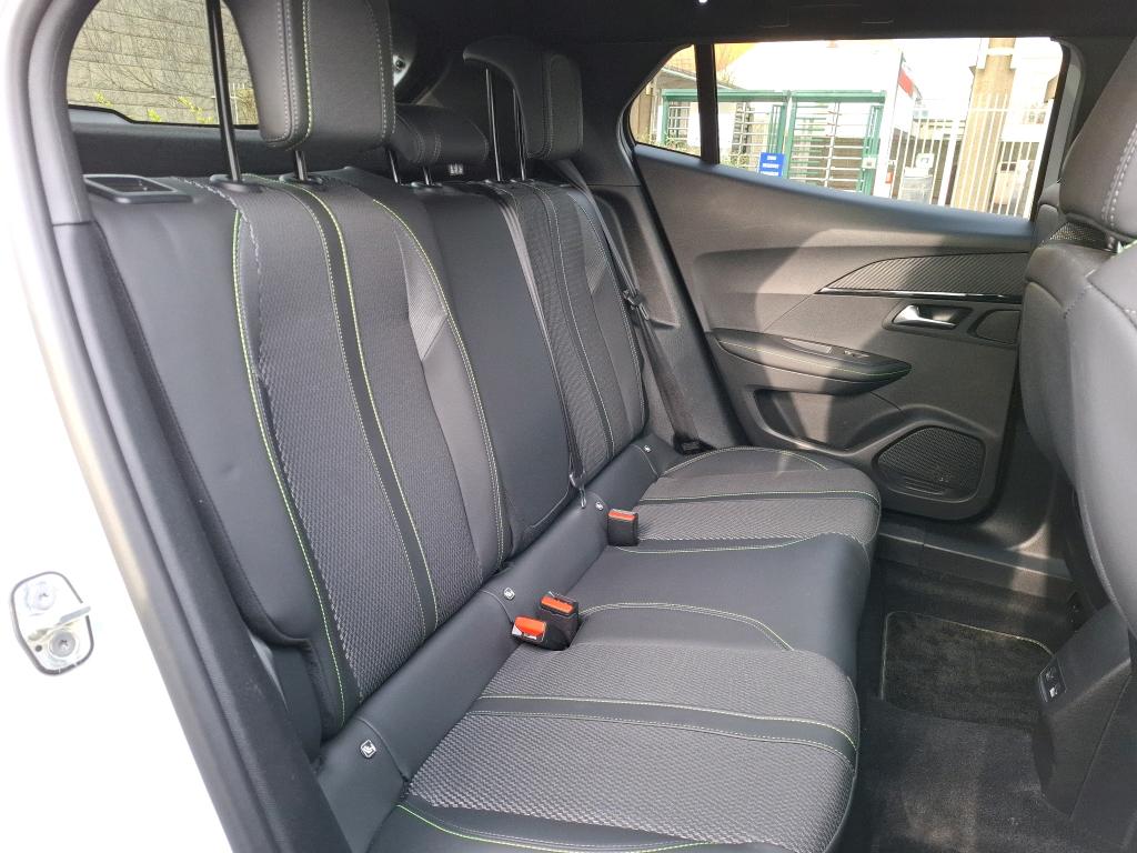Peugeot 2008 PureTech 130 S&S EAT8 GT 2024