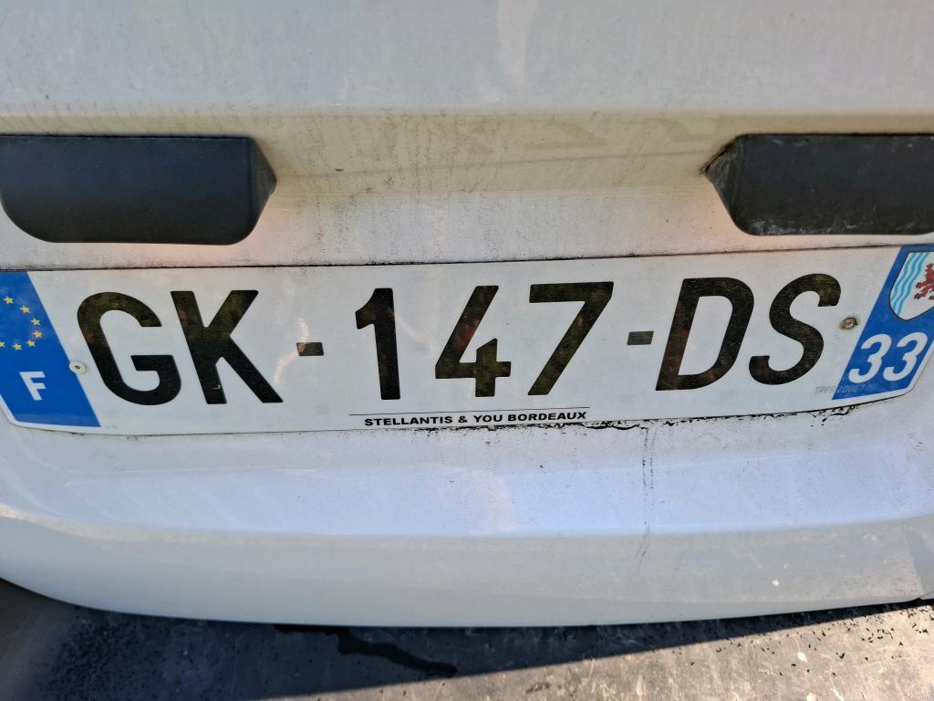 Peugeot EXPERT FGN TOLE M ELECTRIQUE 75KWH 136CH  2022