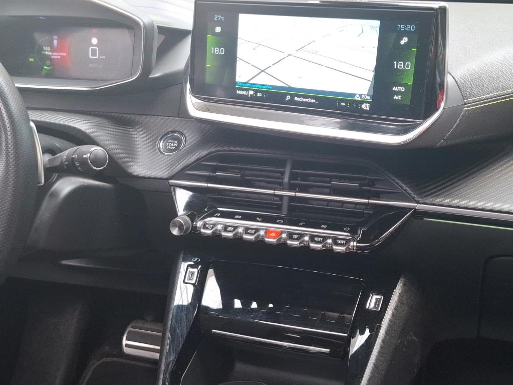 Peugeot 2008 PureTech 130 S&S EAT8 GT 2021