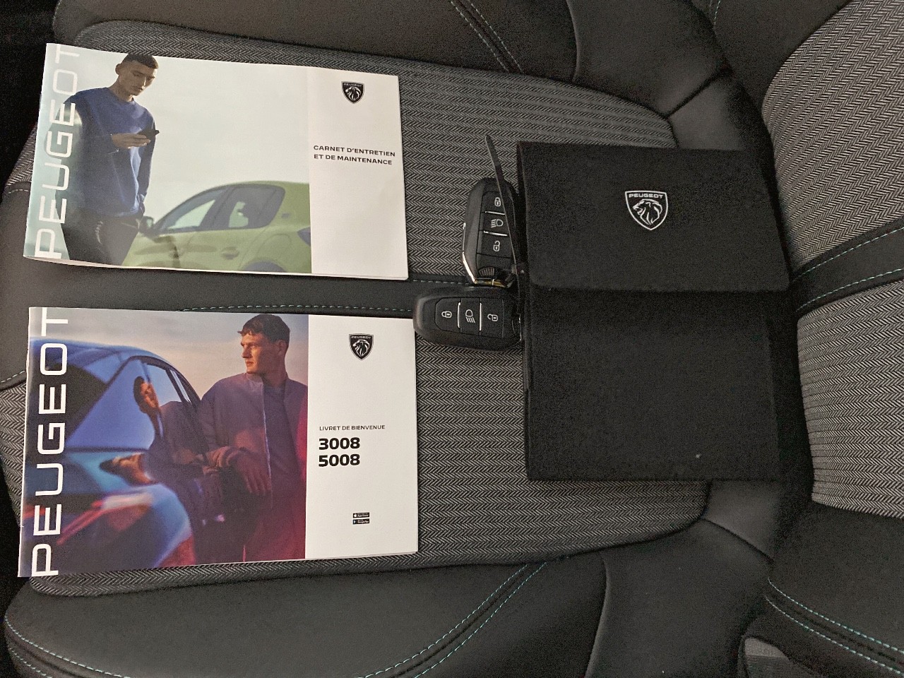 Peugeot 5008 BlueHDi 130ch S&S EAT8 Allure Pack 2024