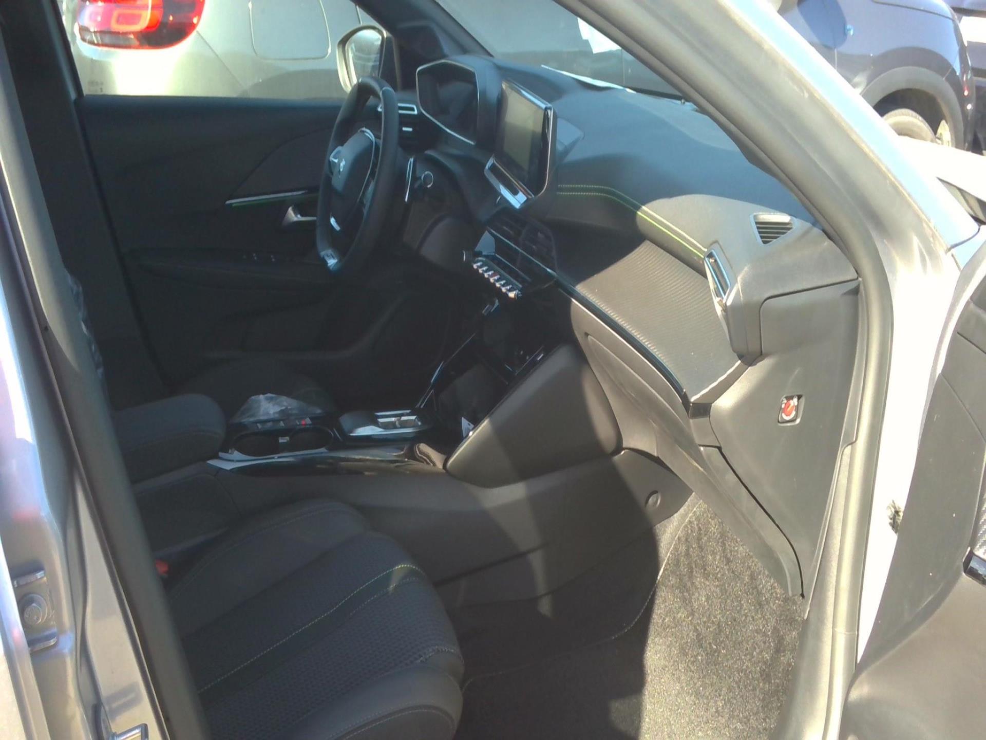 Peugeot 208 PureTech 130 S&S EAT8 GT 2023