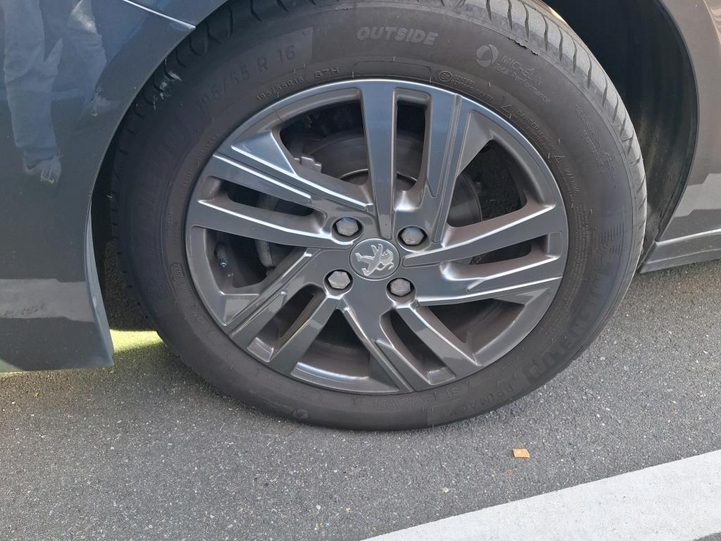 Peugeot 208 PureTech 75 S&S BVM5 Style 2022