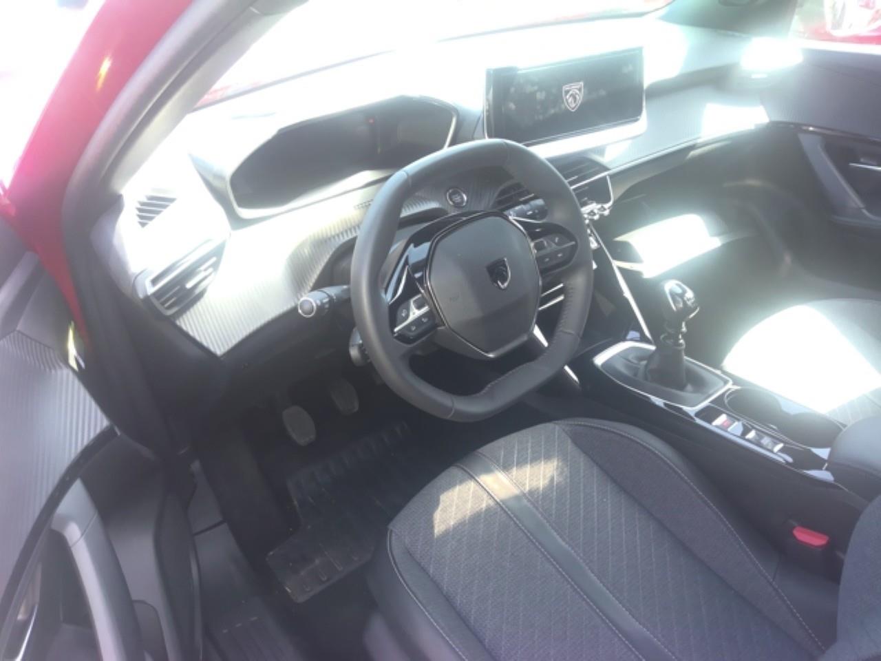 Foto Peugeot 2008 3