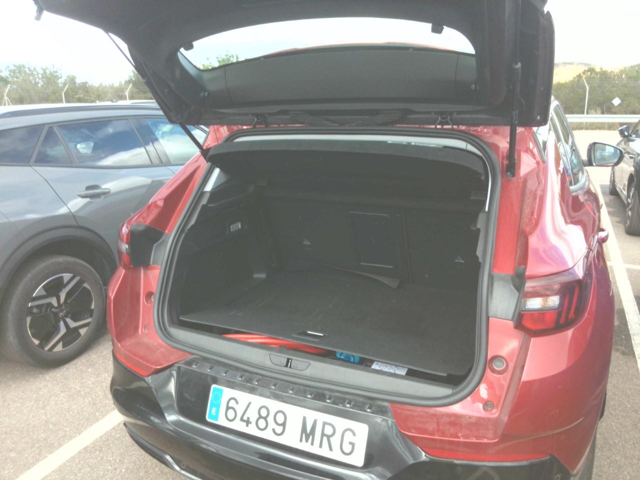 Foto Opel Grandland PHEV 14