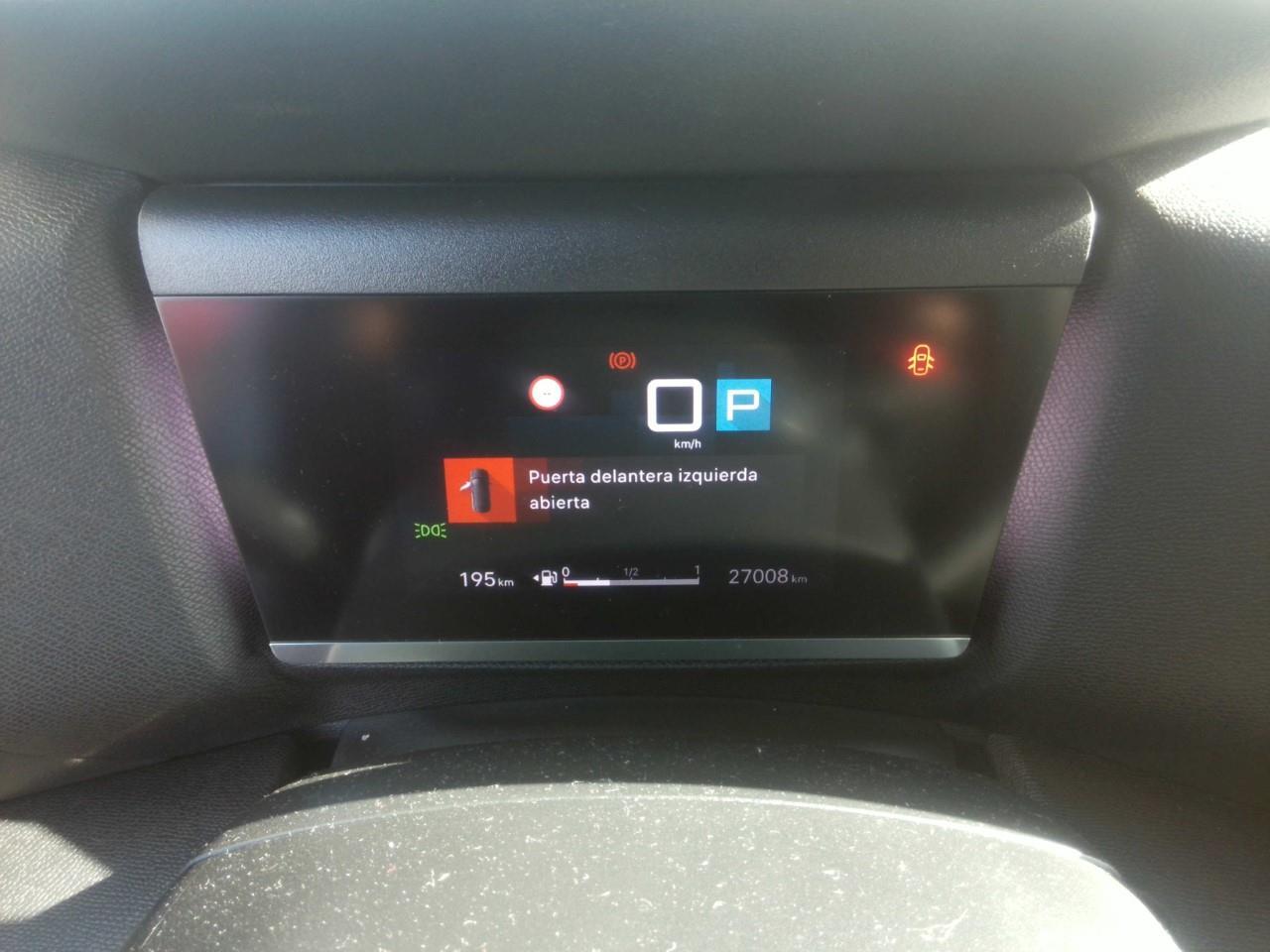 Foto Citroën C4 X 8