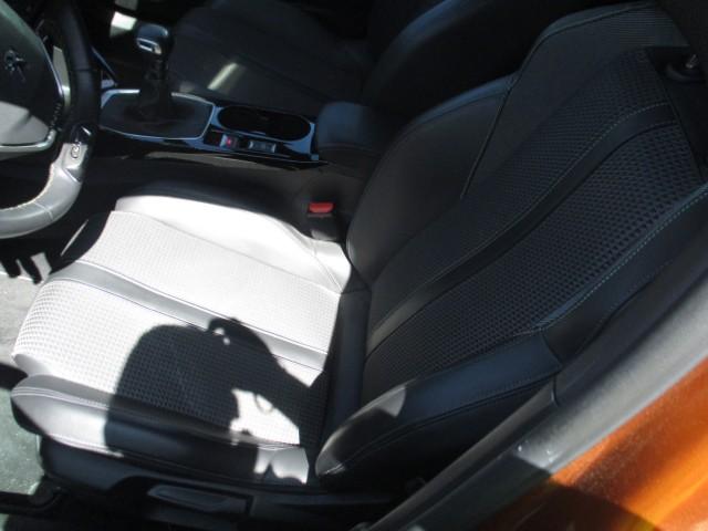Foto Peugeot 2008 8