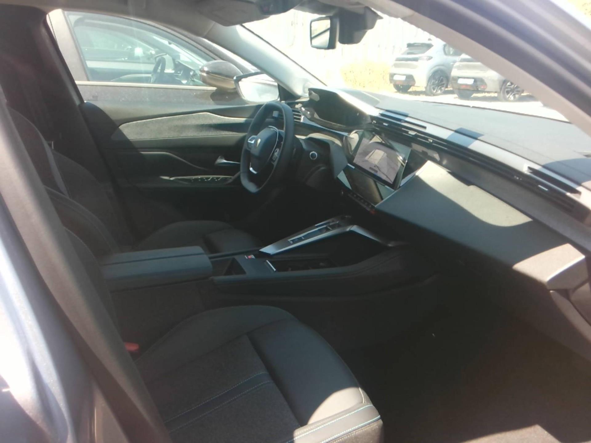 Peugeot 308 SW PHEV 180 e-EAT8 Allure 2024