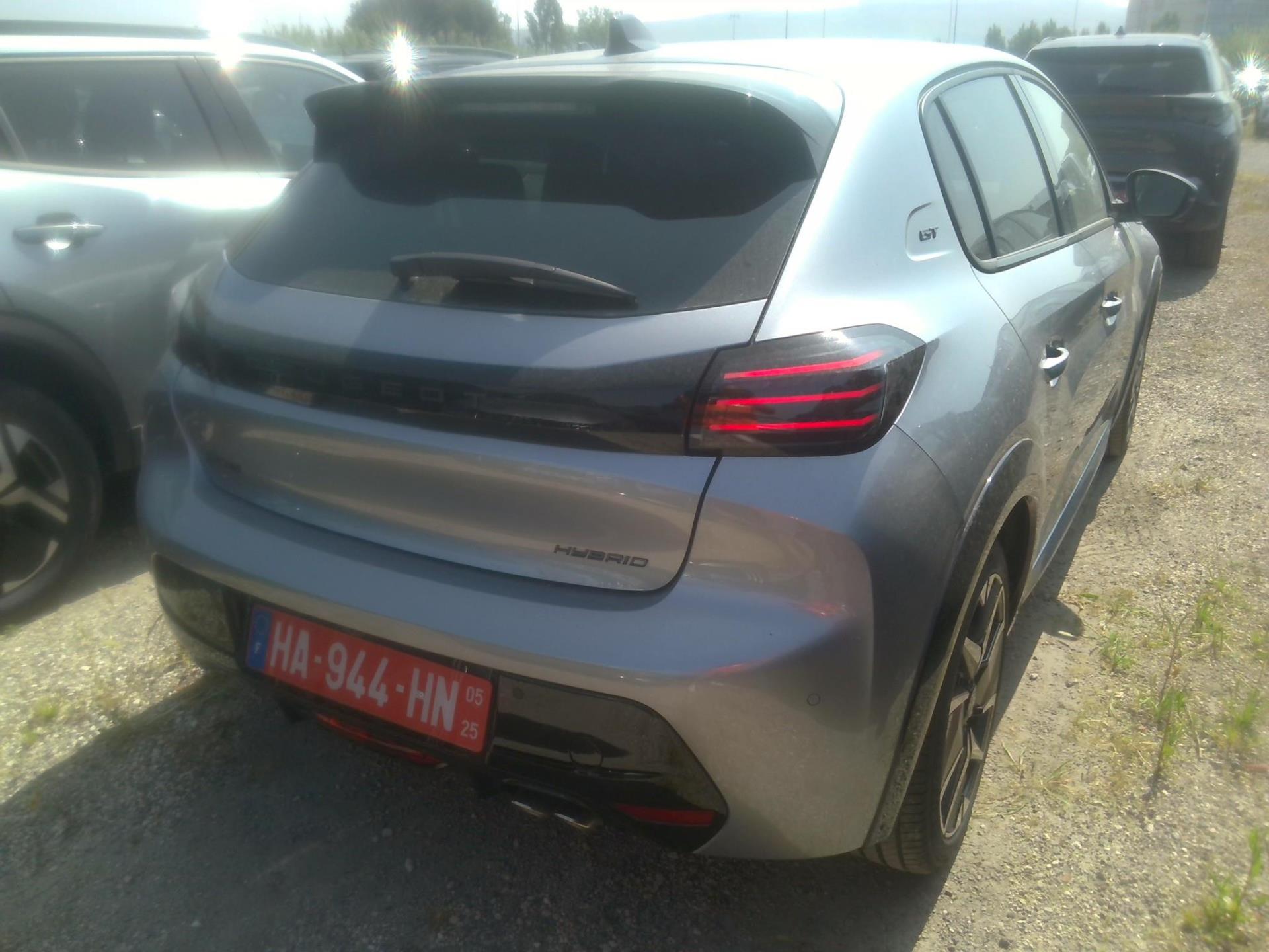 Peugeot 208 Hybrid 136 e-DCS6 GT 2024