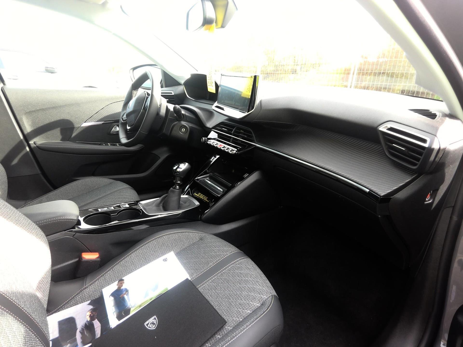 Peugeot 208 100 S&S BVM6 Allure 2025