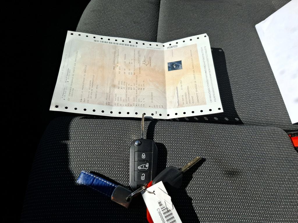 Peugeot PARTNER FOURGON STANDARD 650 KG BLUEHDI 100 S&S BVM5 PREMIUM 2021