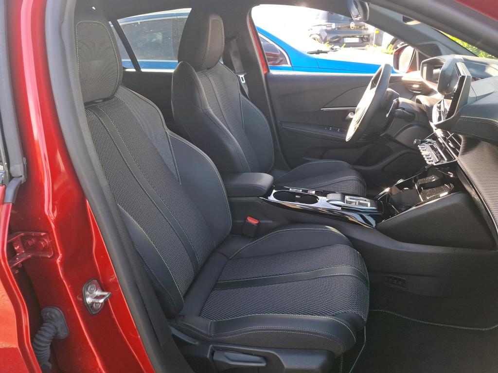 Peugeot 208 Hybrid 145 ch e-DCS6 GT 2025