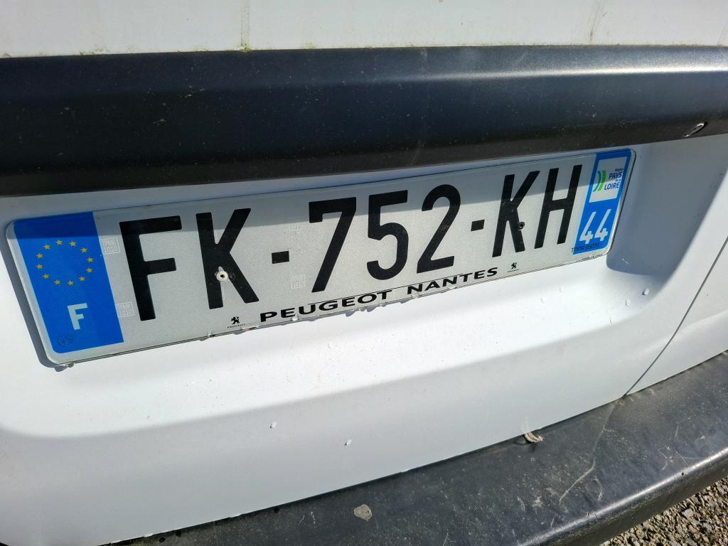 Peugeot EXPERT FGN TOLE STANDARD 1.5 BLUEHDI 120 S&S BVM6 ASPHALT 2019