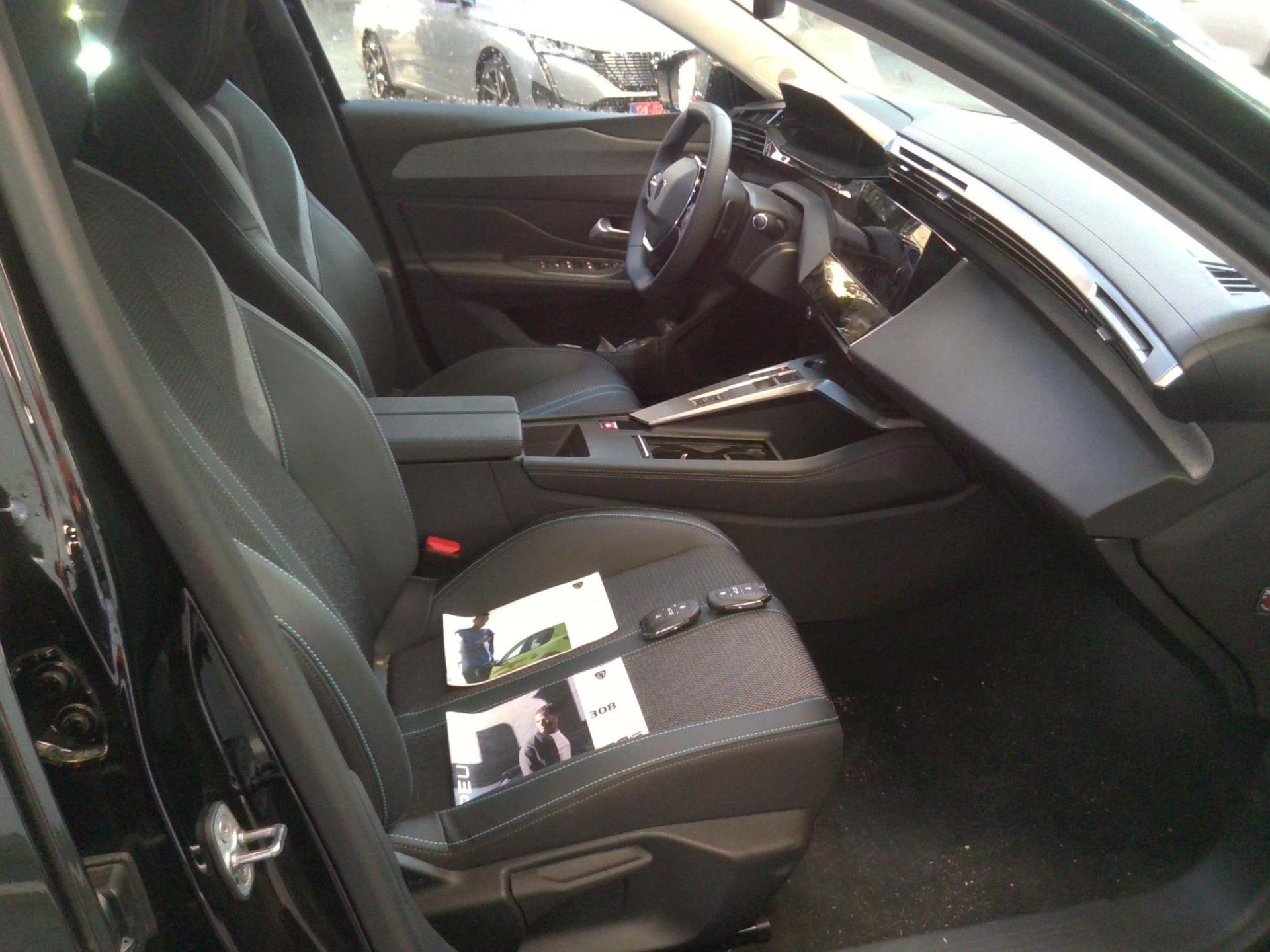 Peugeot 308 PHEV 180 e-EAT8 Allure 2024
