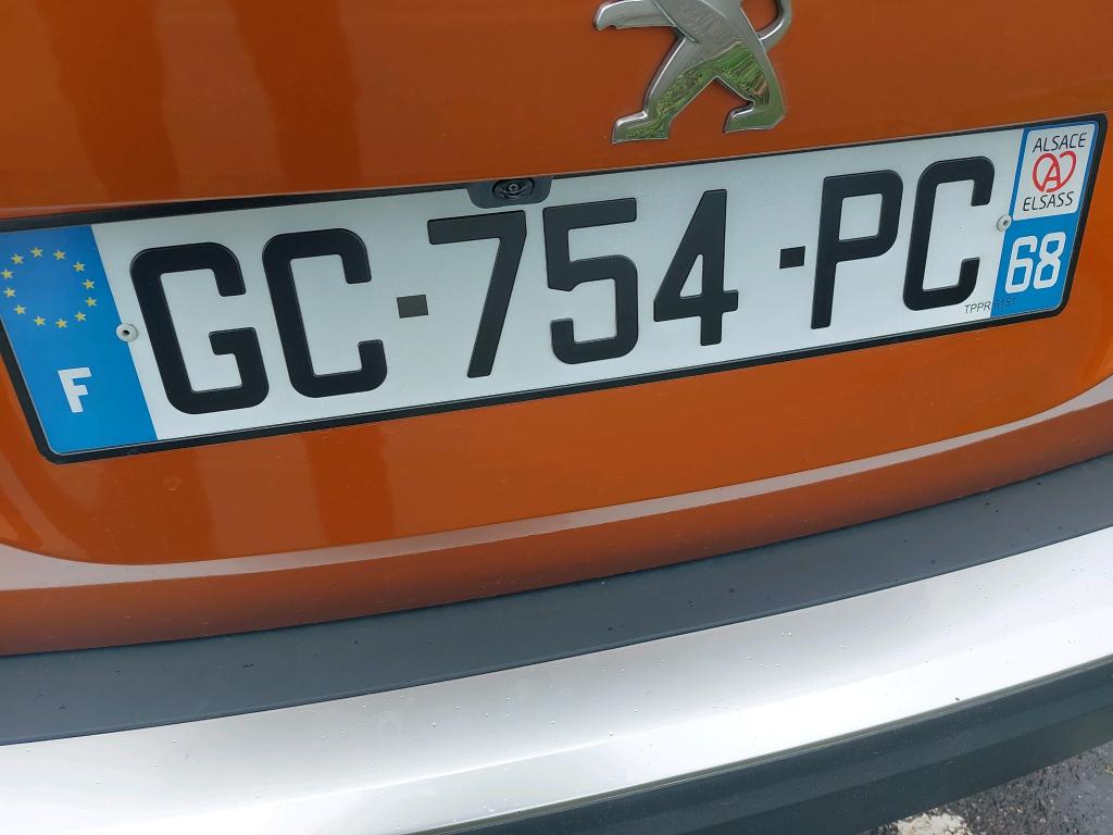 Peugeot 2008 BlueHDi 130 S&S EAT8 Allure Pack 2021