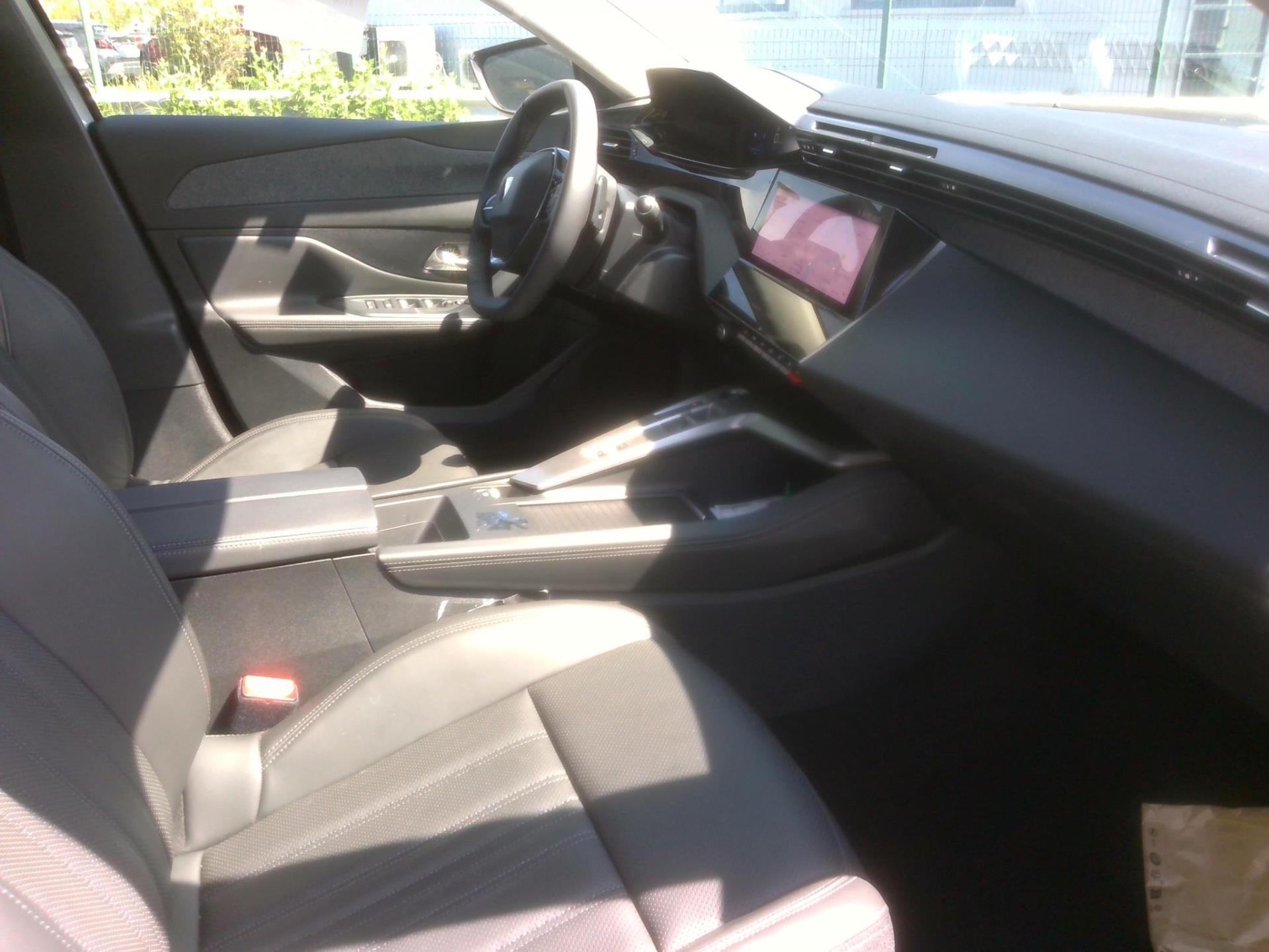 Peugeot 408 PHEV 180 e-EAT8 Allure Pack 2023