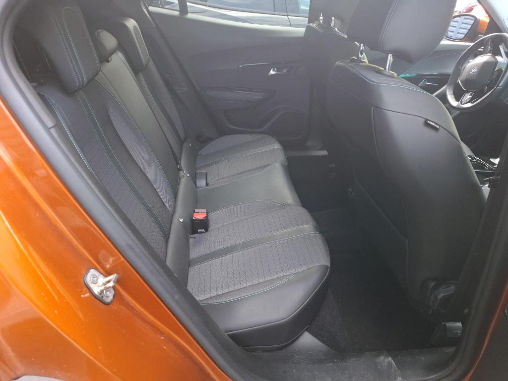 Peugeot 2008 BlueHDi 130 S&S EAT8 Allure Business 2021