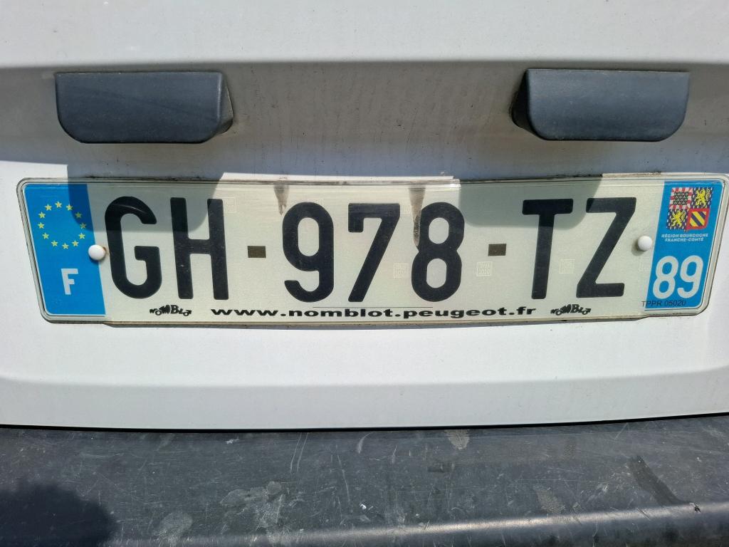 Peugeot PARTNER FOURGON STANDARD 650 KG BLUEHDI 100 S&S BVM6 ASPHALT 2022