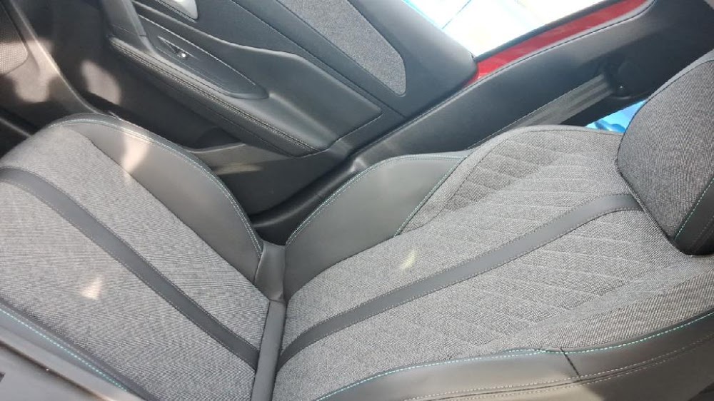 Foto Peugeot 408 7
