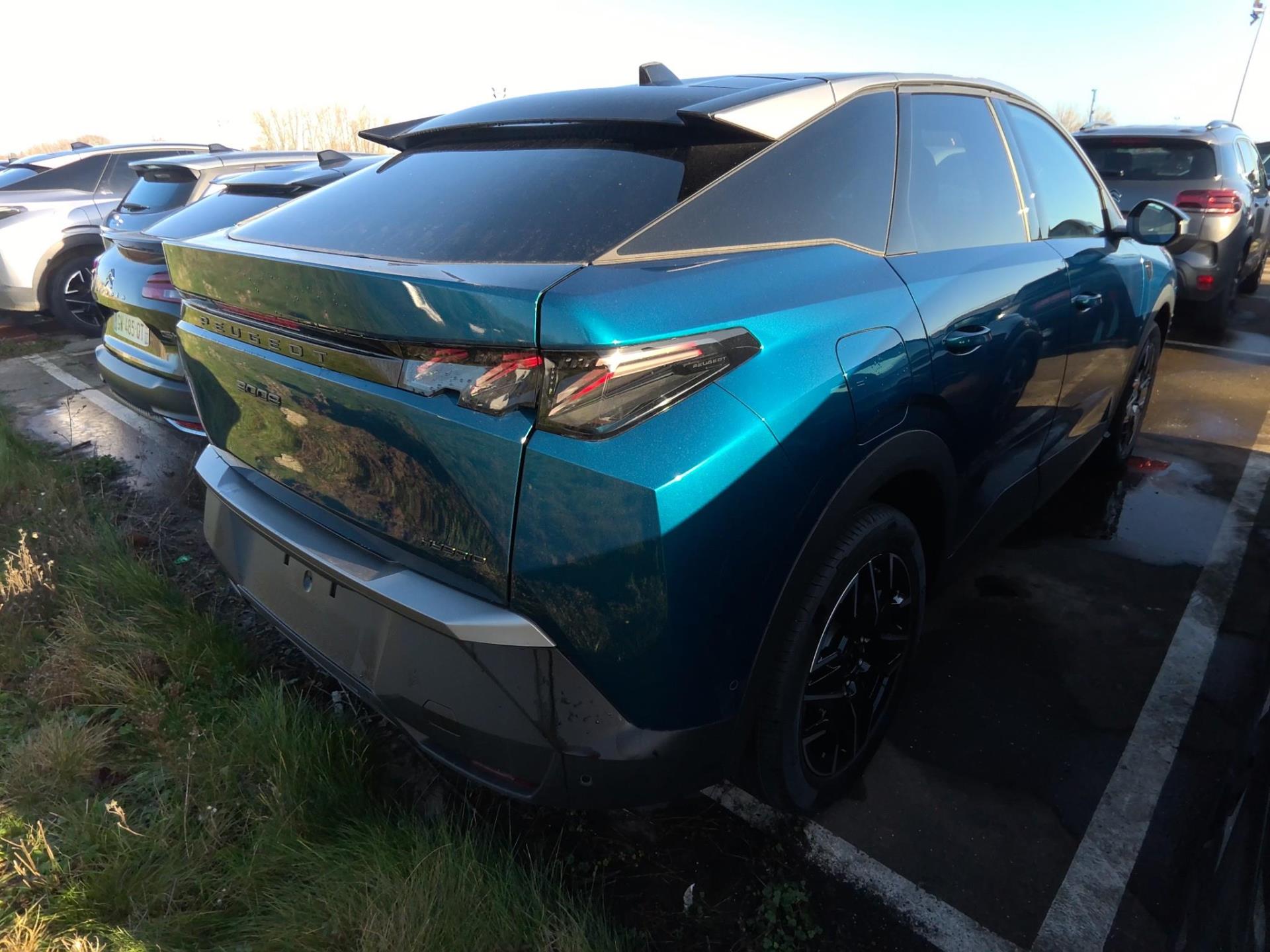 Peugeot 3008 Hybrid 136 e-DCS6 GT 2025