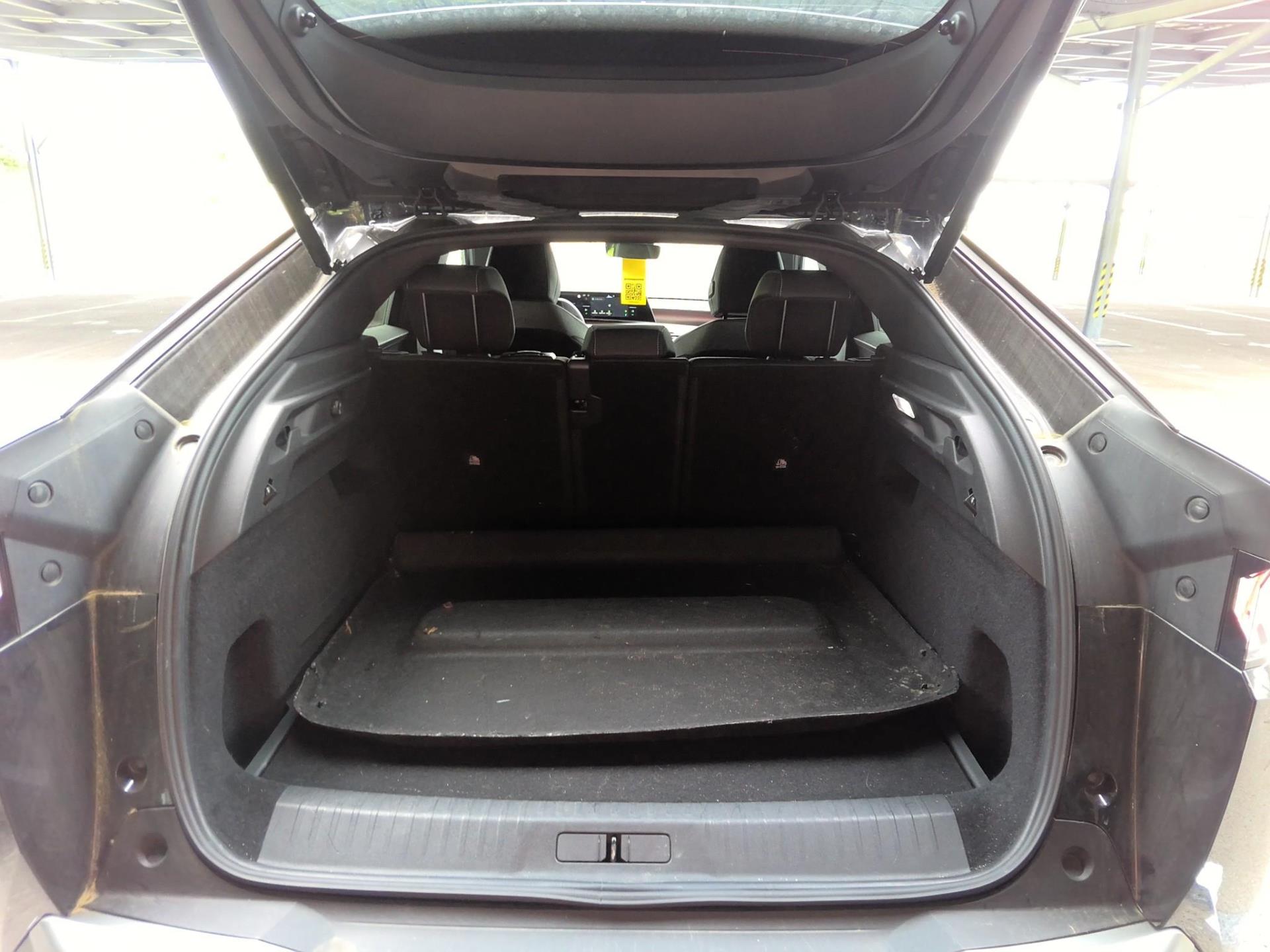Peugeot 3008 Hybrid 136 e-DCS6 GT 2025
