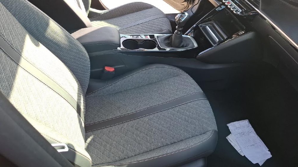Foto Peugeot 208 17